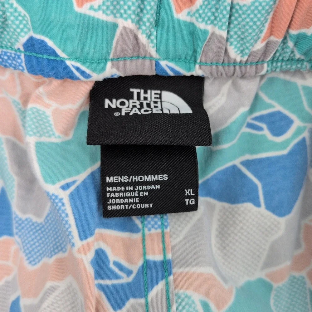 The North Face Mens Mountain Board Camouflage Shorts Swim Trunks Size XL UPF 50
